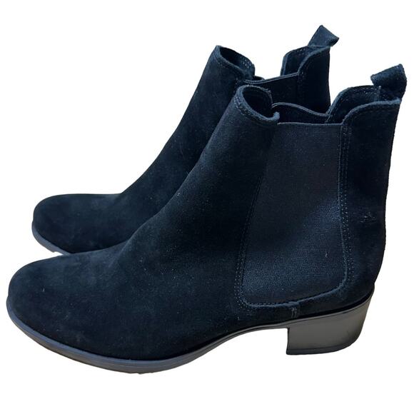 La Canadienne NWOB Honor Suede Black Ankle Chelsea Bootie Size 9.5M Block Heel - Picture 4 of 9